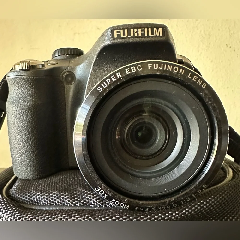 Fujifilm finepix sl300